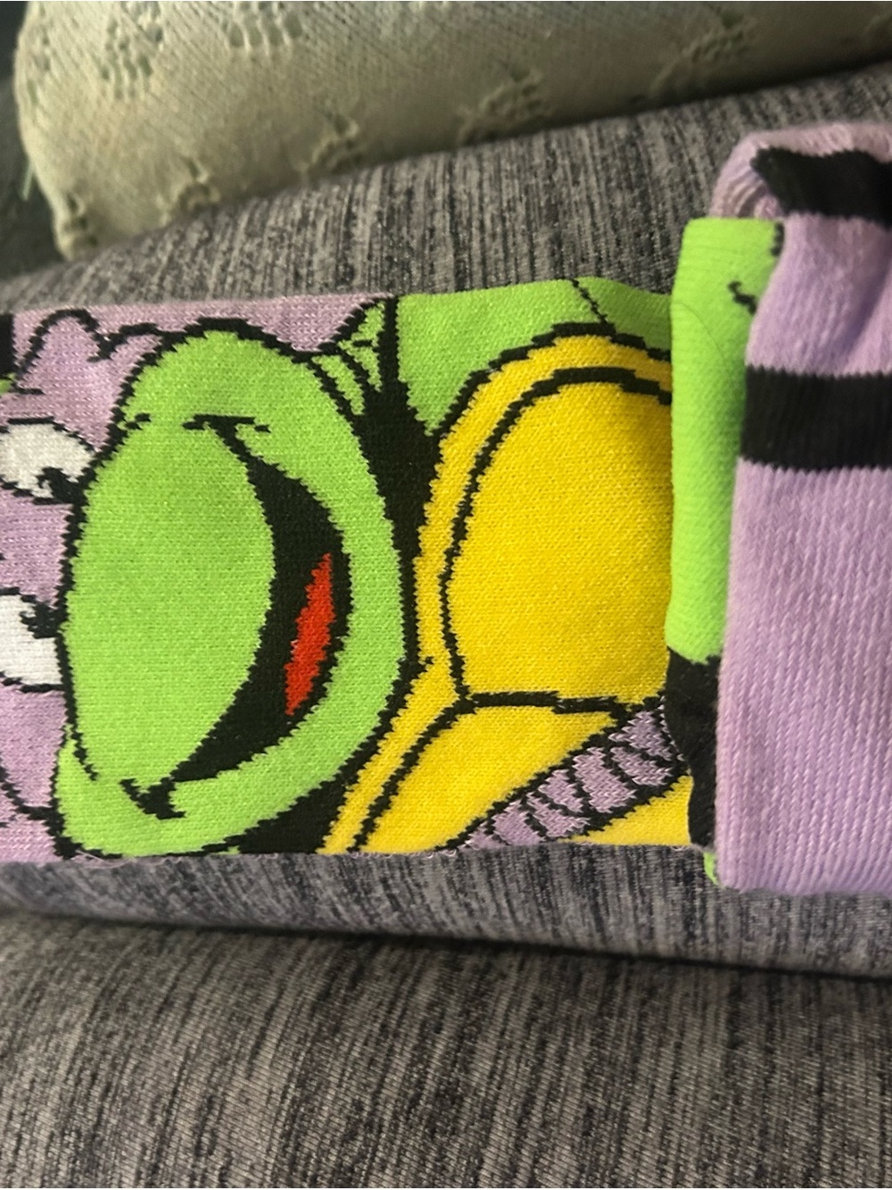 5 pair of fun Character men’s socks - Picture 3 of 9